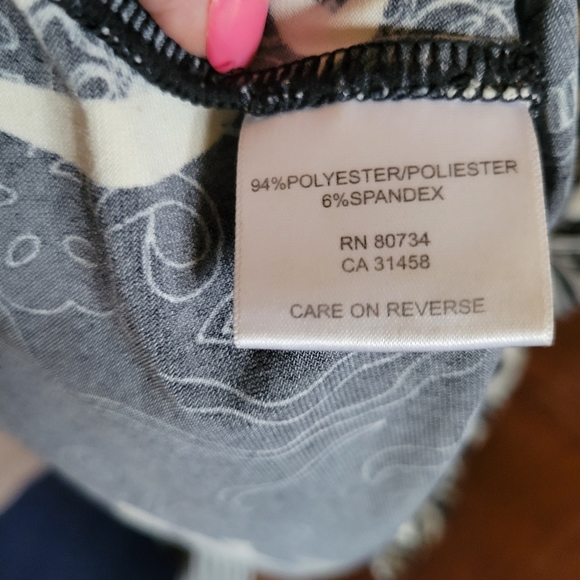 BCBG Maxazria womens top in size large. - Picture 6 of 8